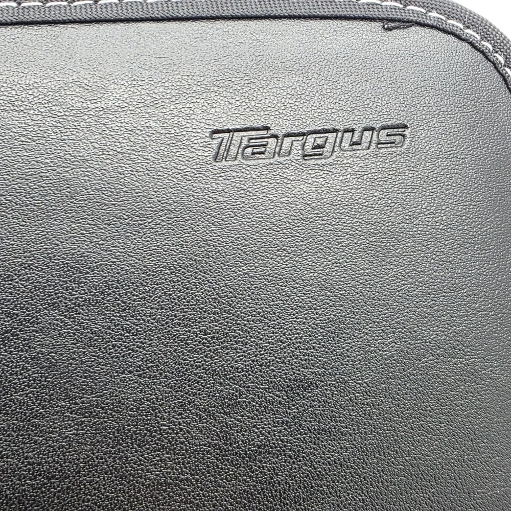 Targus 256 CD DVD Storage Binder Case Black Faux Leather Zip Media Organizer - Picture 12 of 12